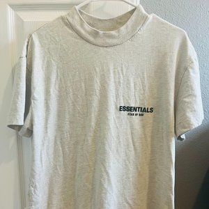 Fear of God Essentials T-shirt (SS22)